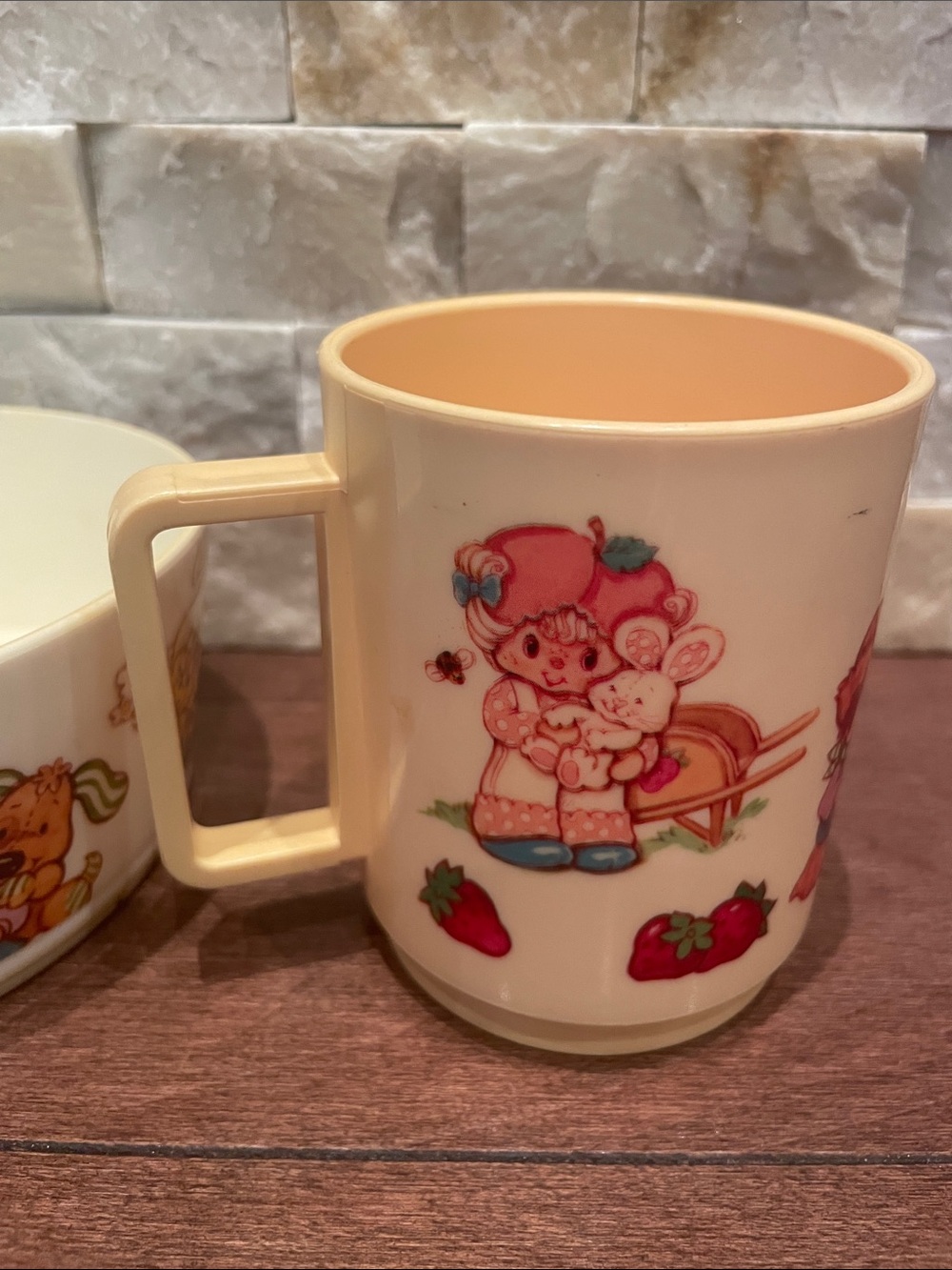 American Greetings Strawberry Shortcake Kids Bowl and Mug - Cream, Pink, Red - Picture 5 of 12